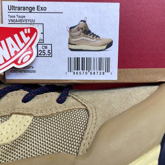 Vans Men’s Ultrarange Exo
Taos Taupe
VN0A4BVSYUU
Sneakers Boots - Picture 16 of 16